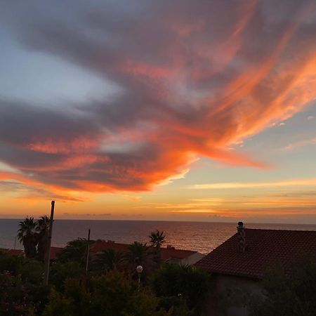 Alabe Hotel Marina Di Tresnuraghes Bagian luar foto