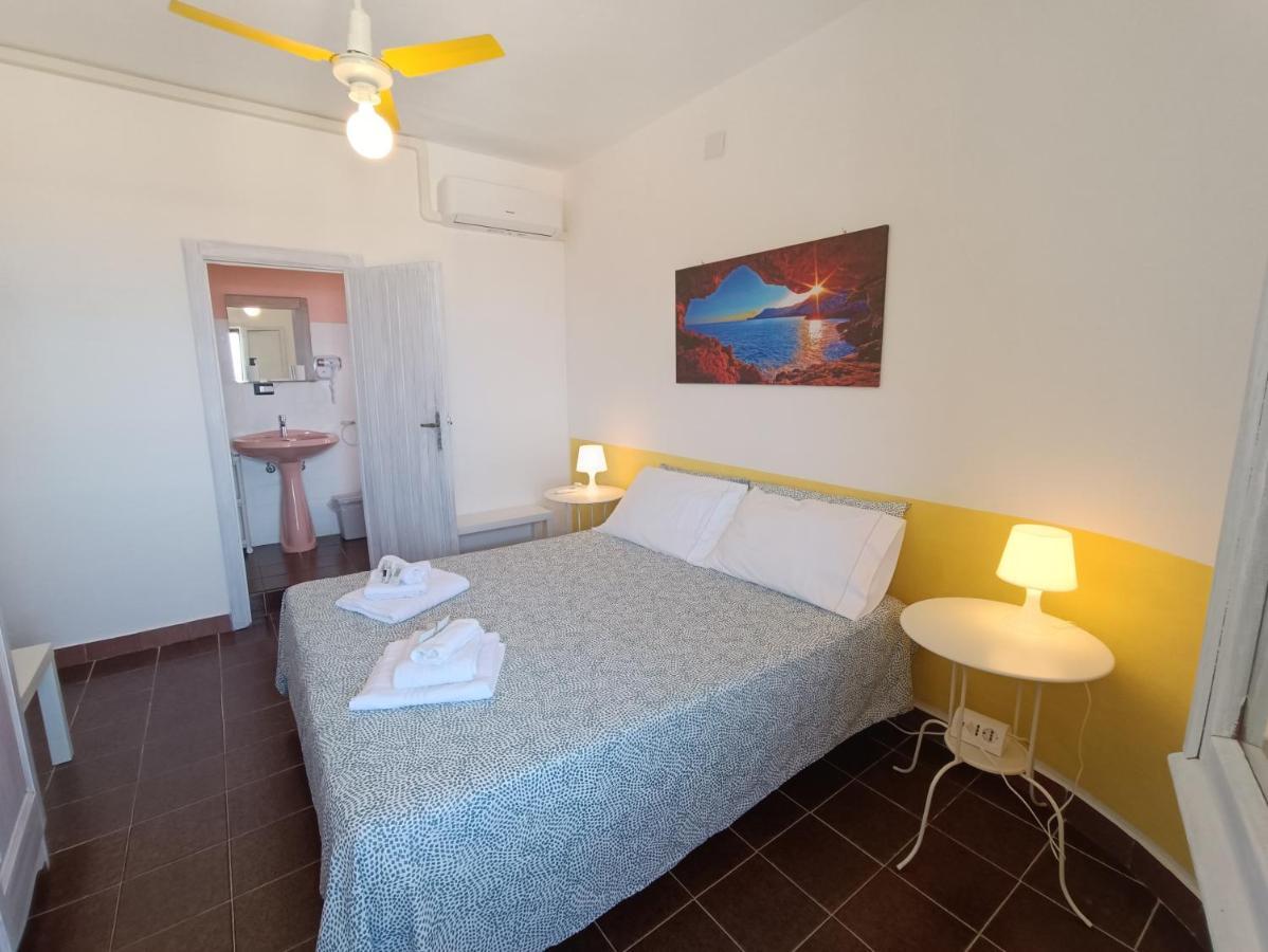 Alabe Hotel Marina Di Tresnuraghes Bagian luar foto
